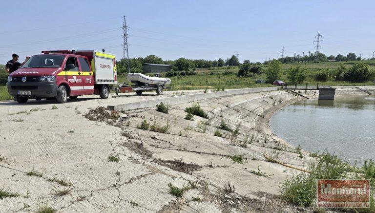 Descoperire macabră în județ. Tânăr mort ars de soare pe malul iazului (VIDEO)