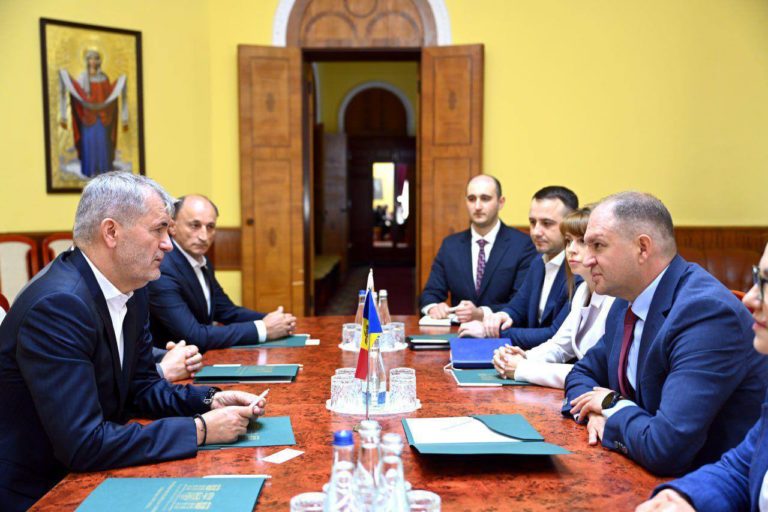 Pod de colaborare peste Prut. Județul Botoșani și Chișinău își unesc forțele pentru dezvoltare