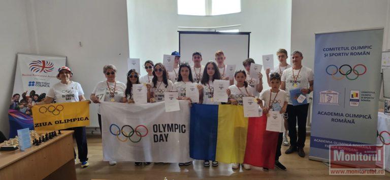 „Ziua Olimpică” marcată la Săveni printr-un concurs de șah (FOTO)
