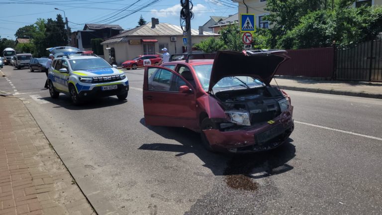 Bebelușă rănită într-un accident grav în brațele mamei (VIDEO)