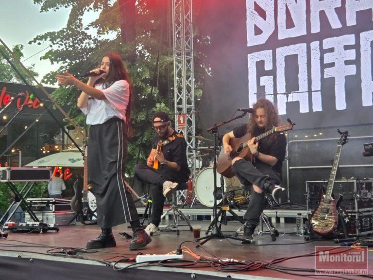 Mii de botoșăneni la a doua seară de Street Food Festival. Concerte, atmosferă și un moment inedit pe scenă (VIDEO)