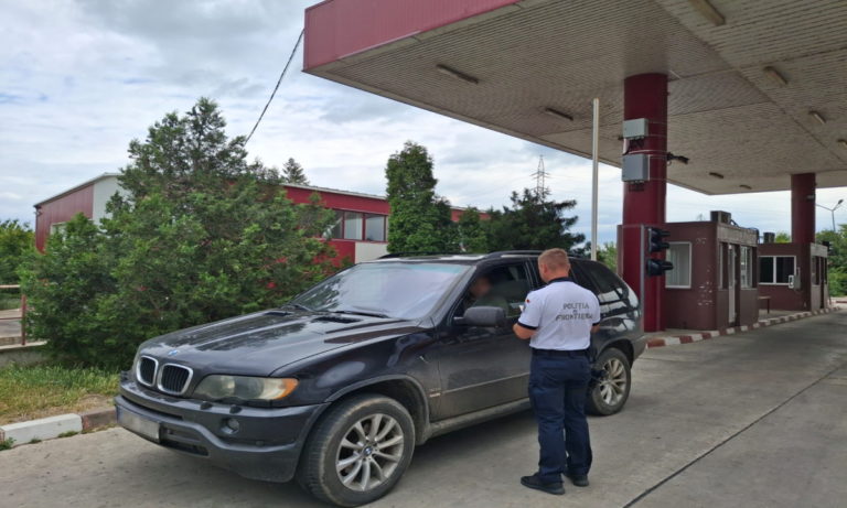 Autoturism radiat în Lituania, depistat de polițiștii de frontieră la Stânca