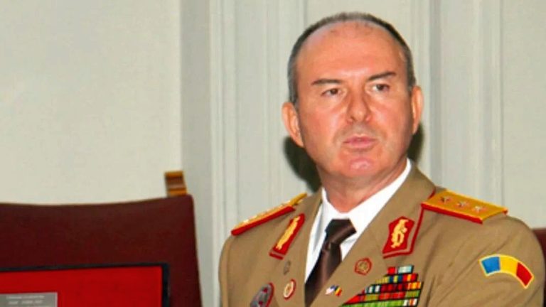Fostul comandant al Logisticii Armatei, generalul Cătălin Ștefăniță Zisu, urmărit penal de DNA într-un nou dosar