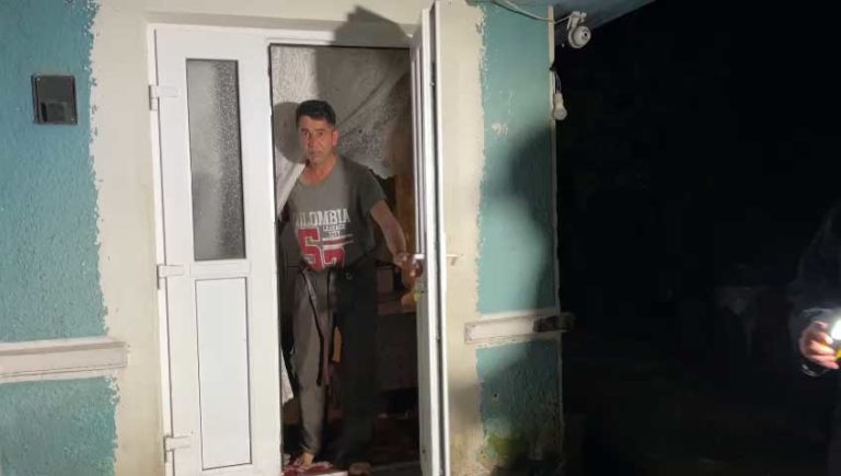 Inundaţiile mai sunt uneori şi prilej de socializare.