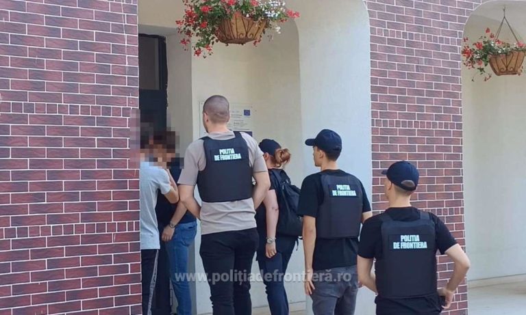 Acte de identitate eliberate ilegal, pe bandă rulantă. Patru funcționari cercetați pentru fals informatic și corupție