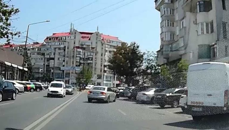 E frumos în trafic la Botoşani. Te şi miri cum de ajungi teafăr acasă.