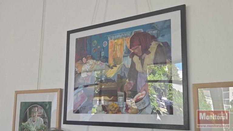 Expoziția „Petra”, semnată de o bursieră a Fundației Regale Margareta, vernisată la Galeriile de Artă din Botoșani (VIDEO)