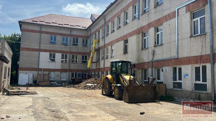 Bolnavi de cancer trataţi cu indiferenţă. Secţie în paragină, autorităţile „ridică din umeri” (VIDEO)