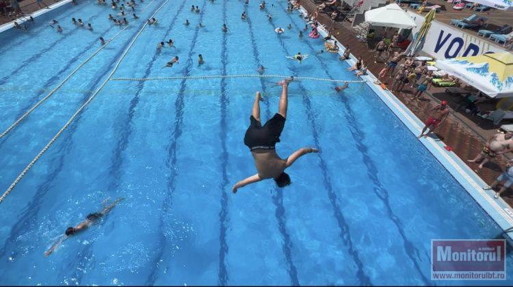 Cornişa Aqua Park luat cu asalt de turiști în weekendul canicular: "Un remediu excelent împotriva căldurii" (VIDEO)