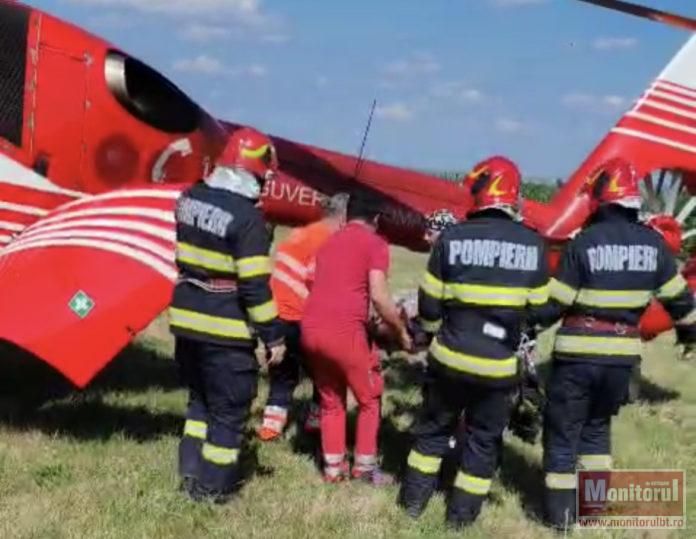 Elicopter chemat de urgenţă pe un câmp din judeţ. Bărbat salvat prin telemedicină (VIDEO)