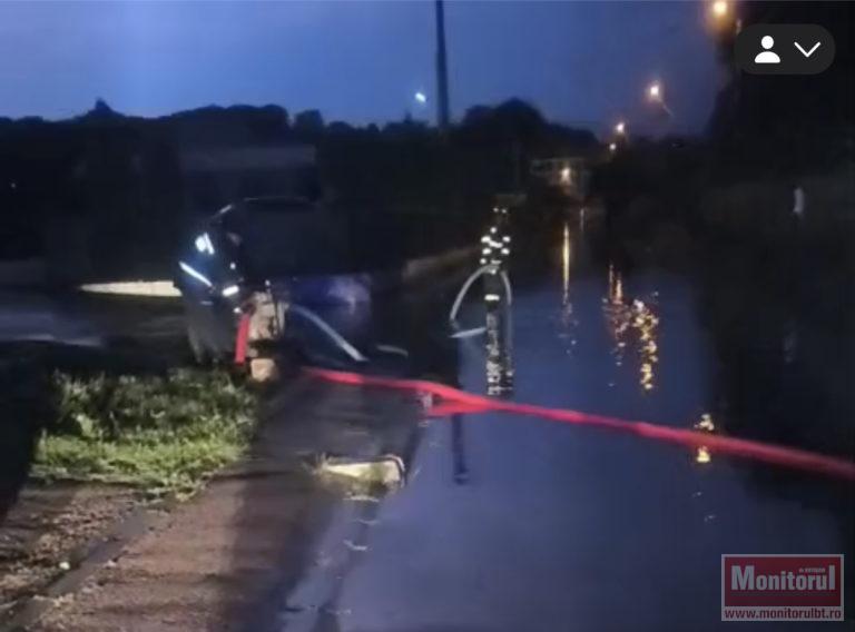 Intervenții ale pompierilor din cauza codurilor de furtună (video)