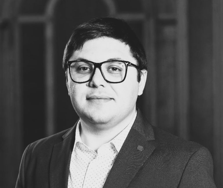 Tricolorul și Kremlinul: despre un suveranism cu buletin de București și manual de la Moscova – Nicolae Tibrigan