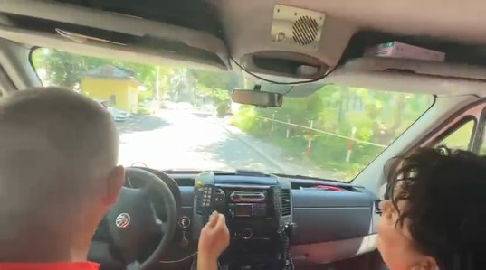 Drumul ambulanţei la o urgenţă medicală.