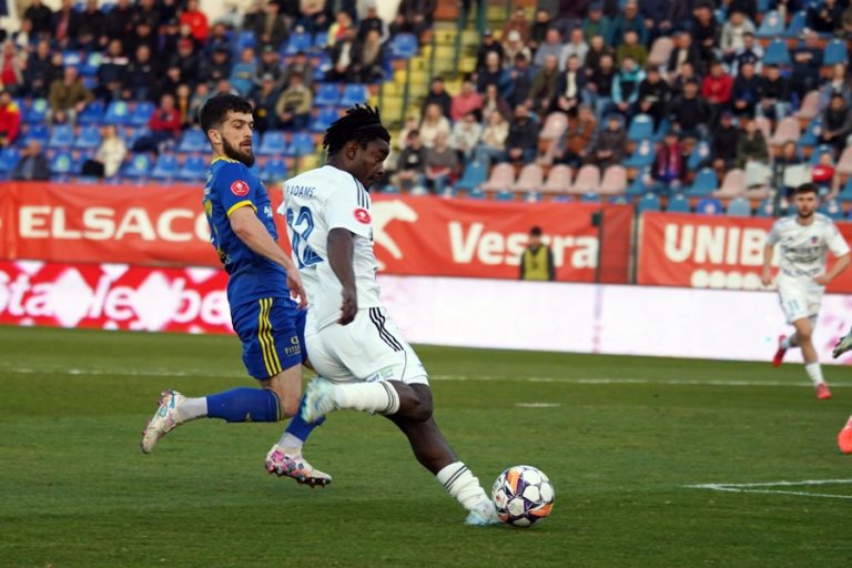 Astăzi, ora 19.00: FC Botoșani – Unirea Slobozia
