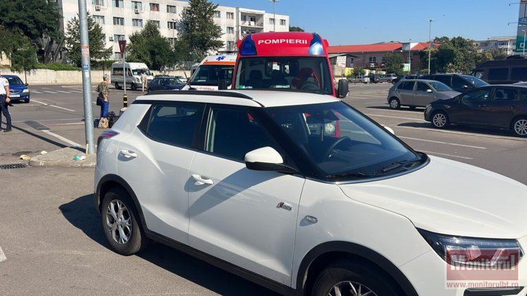 Accident grav în parcarea unui centru comercial. “A trecut peste ea ca peste o cârpă” (VIDEO)