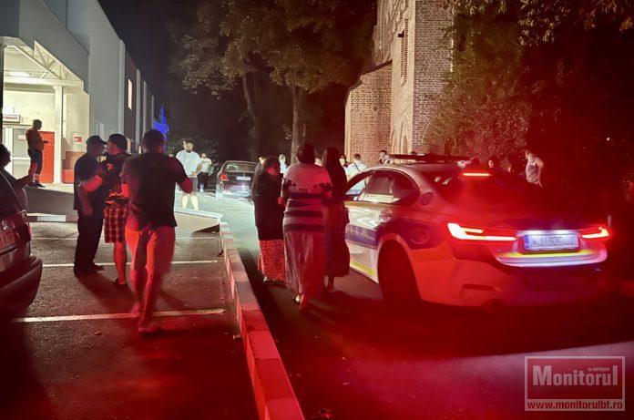Polițiști, jandarmi și “mascați” chemați la Urgențe. Zeci de persoane au împânzit curtea spitalului