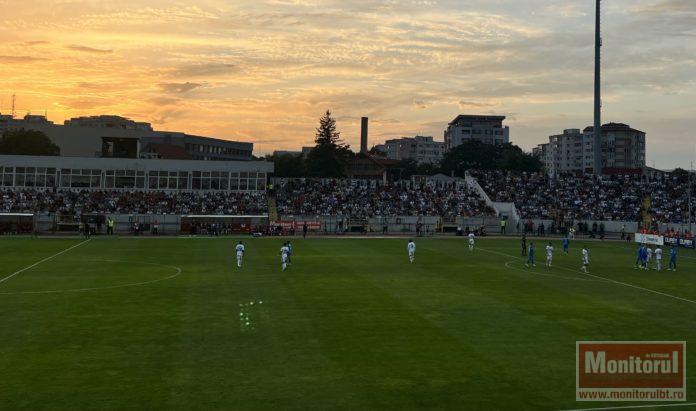 Egal cu liderul în fața unui stadion arhiplin (VIDEO)