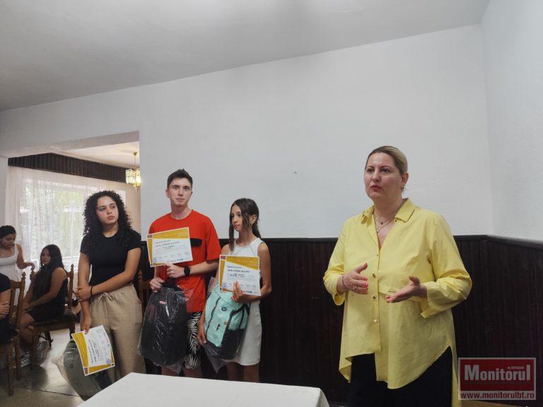 O nouă ediție memorabilă a taberei de jurnalism “Ai noştri tineri” a ajuns la final. Ce au învăţat cei mici