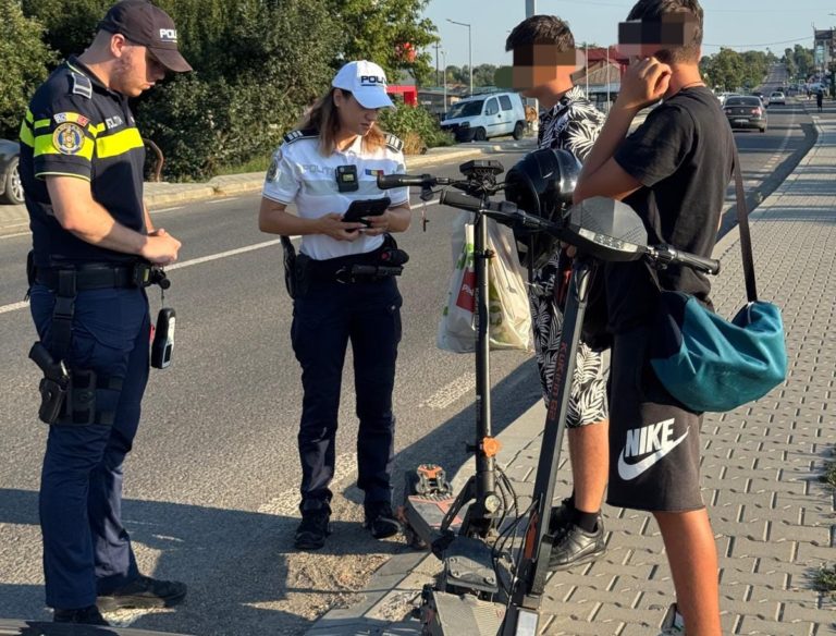 Razie pe două roți. Peste 100 de sancțiuni aplicate bicicliștilor, trotinetiștilor și motocicliștilor