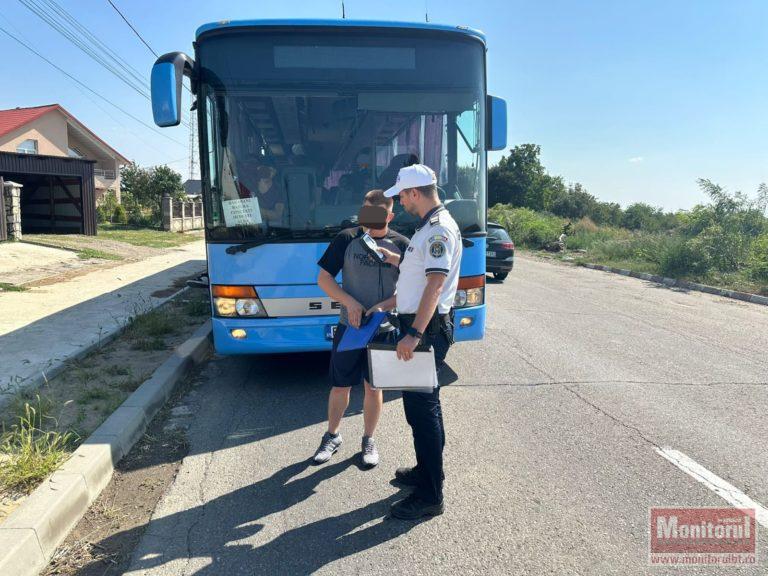 Polițiștii au luat la control microbuzele școlare din Botoșani