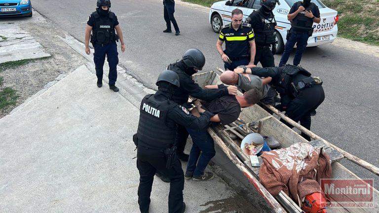 Agresorii de la Leorda, încătuşaţi de mascaţi (VIDEO EXCLUSIV)