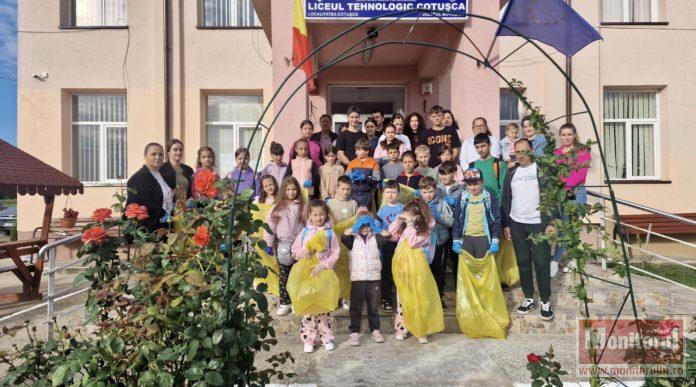 Mii de elevi și profesori din Botoșani au ieșit la curățenie într-o singură zi