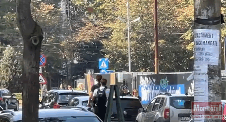 Acum că a început școala au voie câte doi, să nu întârzie