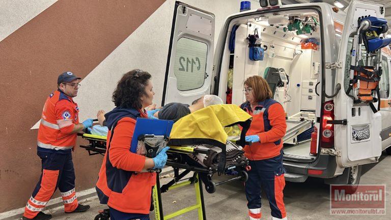 Parastas încheiat cu o bătaie cu topoare. Cuplu ajuns la Urgenţe (VIDEO)