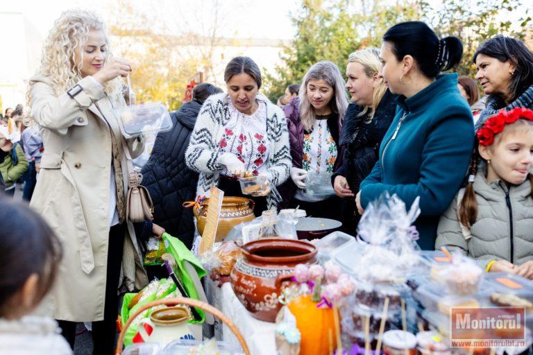 Toamna a prins viață la Școala 17: standuri pline de culoare și voie bună la „Bogățiile toamnei”