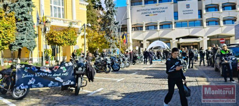 Lecţie de civism de la motociclişti (VIDEO)