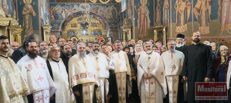 Zeci de preoţi alături de părintele Olivian la numirea oficială la Biserica „Sfântul Dimitrie” (VIDEO)