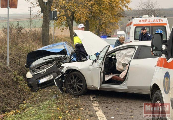 Accident grav pe drumul spre Săveni. Patru ambulanțe au ajuns la fața locului