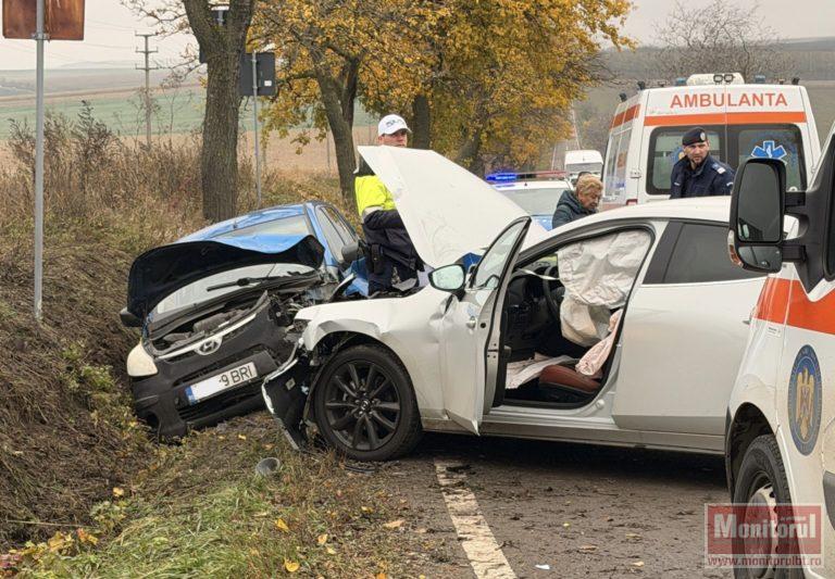 Accident grav pe drumul spre Săveni. Patru ambulanțe au ajuns la fața locului