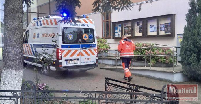 Profesor agresat de un părinte în curtea unui colegiu prestigios din oraș