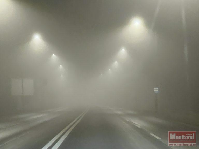 Atenție la volan! Vizibilitate sub 50 de metri din cauza ceții (VIDEO)