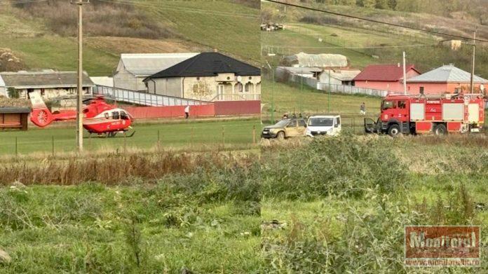 Elicopter SMURD chemat de urgență pe un stadion din județ. Bărbat salvat prin telemedicină (VIDEO)