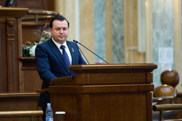 COMUNICAT DE PRESĂ: Decalaje dramatice între centru și județele marginale, semnalate în Senat de Cătălin Silegeanu