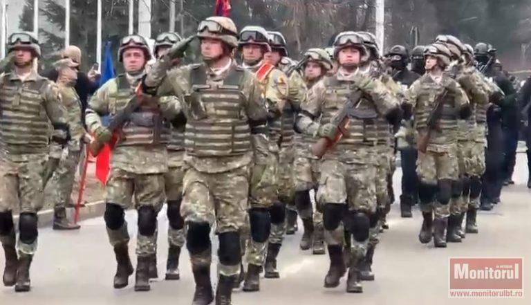 Defilare cu surprize de Ziua Naţională a României (VIDEO)