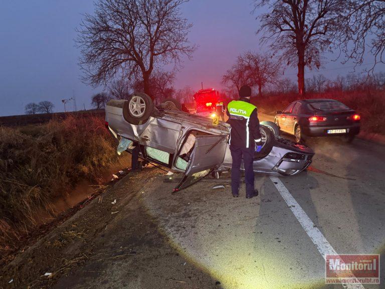 Cascadorie cu mașina aproape de oraș
