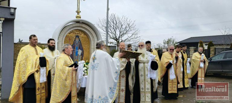 Icoană sfinţită la prima sărbătoare a sfântului botoşănean Ilie Cleopa (VIDEO)