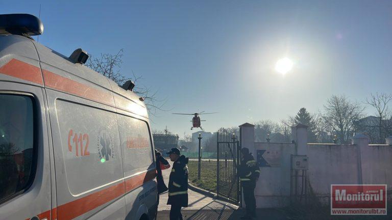 Elicopter chemat de urgenţă la Botoşani pentru un bărbat în stare gravă (VIDEO)