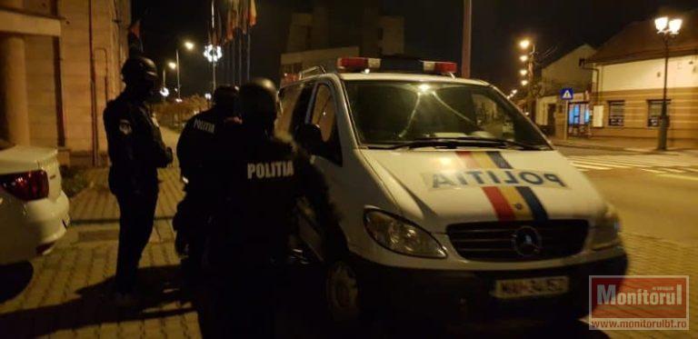 Captură uriașă de petarde după o razie fără precedent. Toate coletele botoșănenilor verificate de polițiști