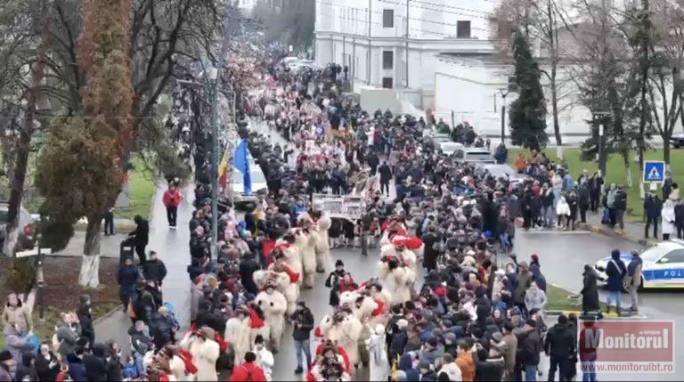 De la festivalul de datini și obiceiuri.