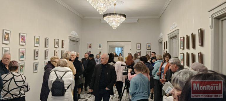 „Rătăcire prin labirint” cu zeci de invitaţi la vernisaj (VIDEO)
