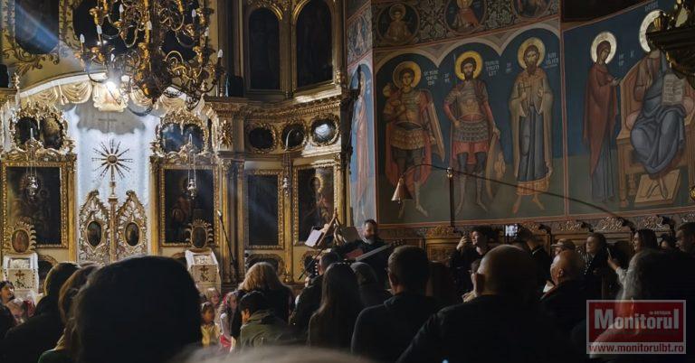 Magia colindelor de Crăciun a sosit deja la Biserica „Sfântul Dumitru” (VIDEO)