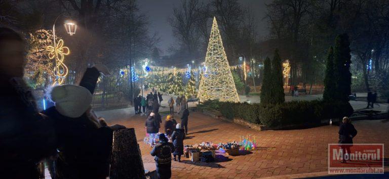 Iluminat festiv doar pe străzile mari