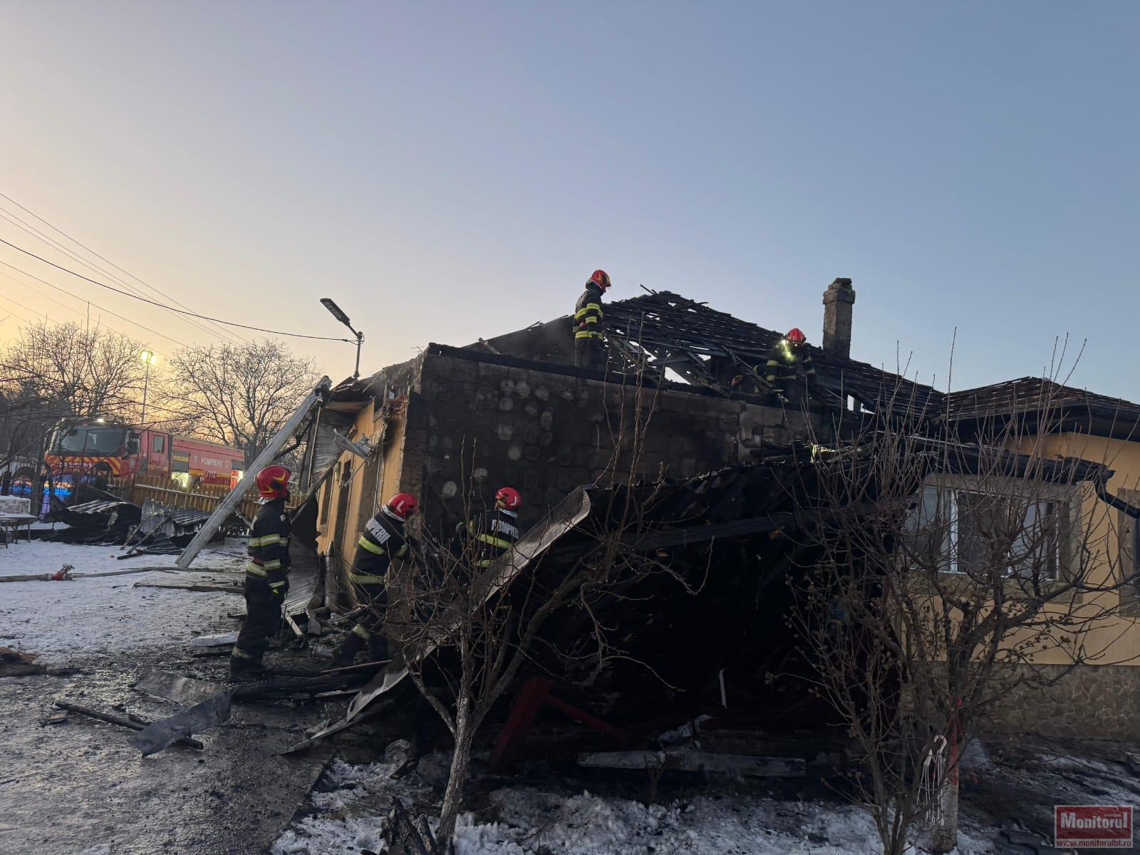 Familie rămasă fără casă în plin ger