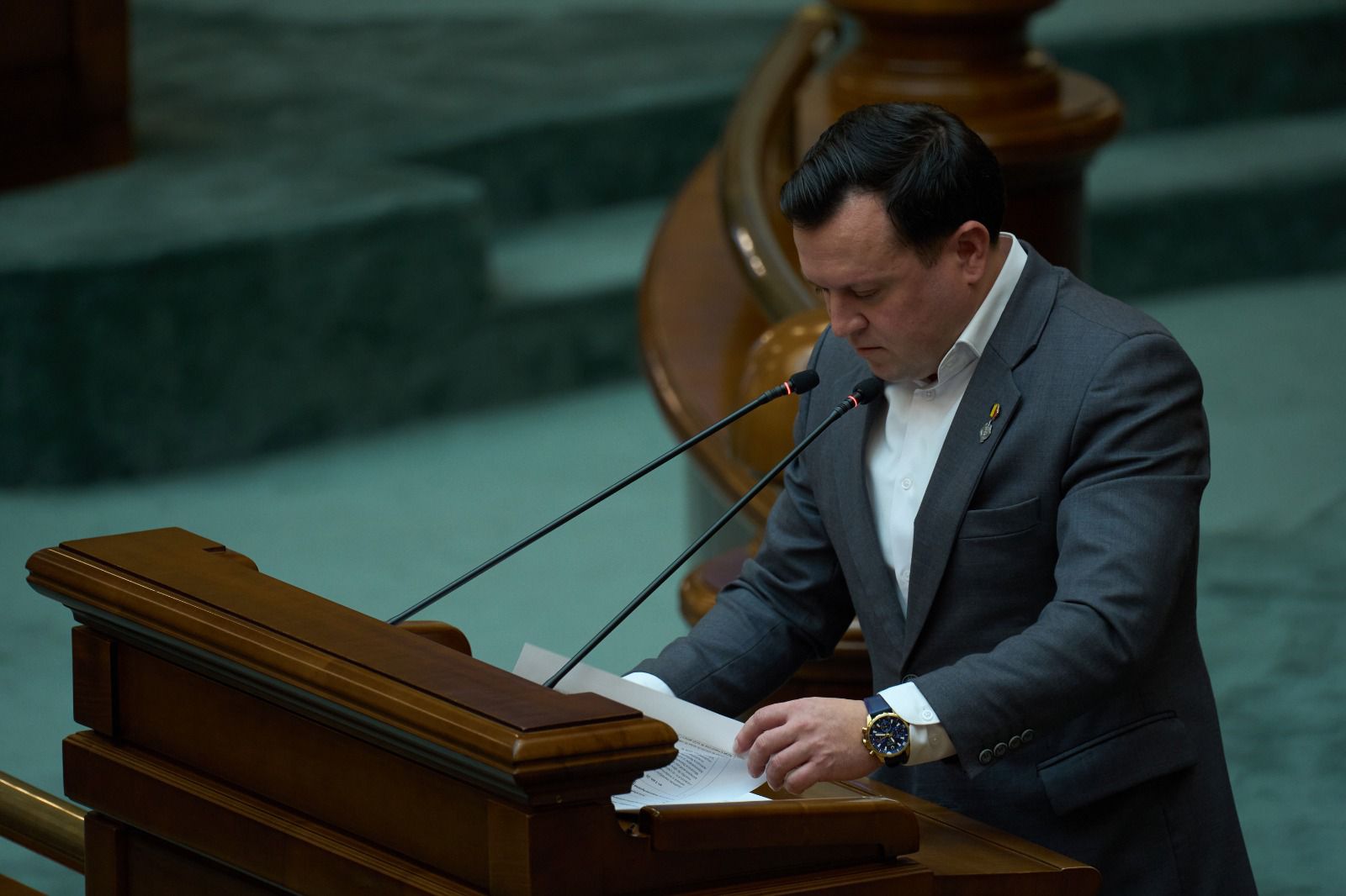 COMUNICAT DE PRESĂ: Senatorul Cătălin Silegeanu