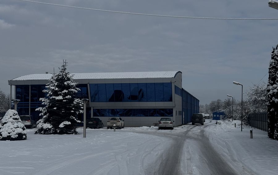 Toată Poliția Română, încălțată de un SRL fantomă cu 12 angajați. Contracte de 11 milioane de euro cu un singur ofertant