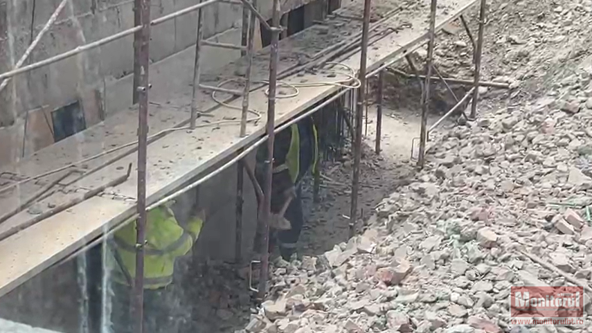 Cu șantierele astea, nu știi niciodată cui îi faci o rază.